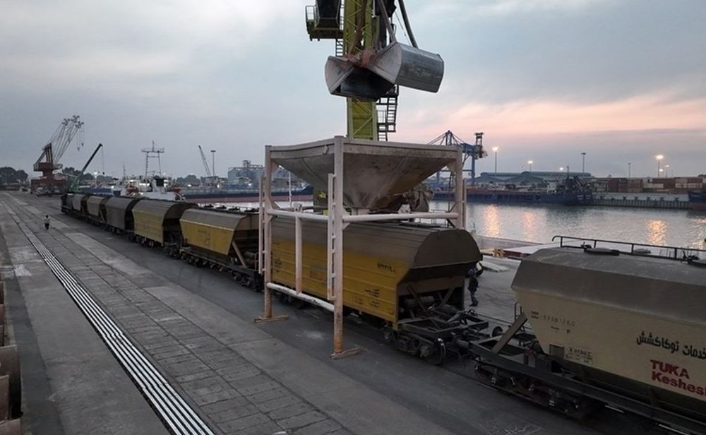 Rail Transport of Grains from Amirabad Port to Pishgaman Dry Port 